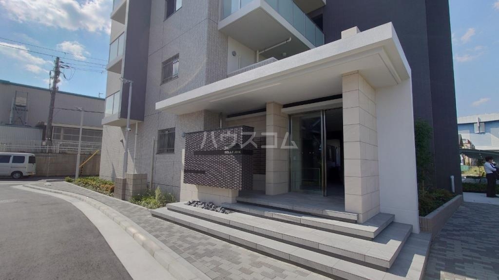 14/20 エントランス