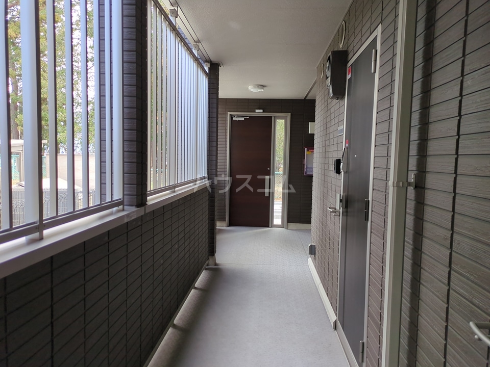 17/20 エントランス