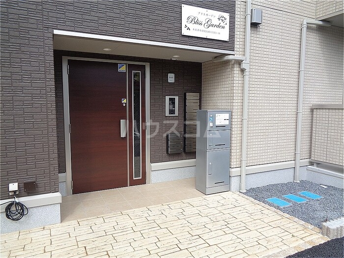 15/17 エントランス