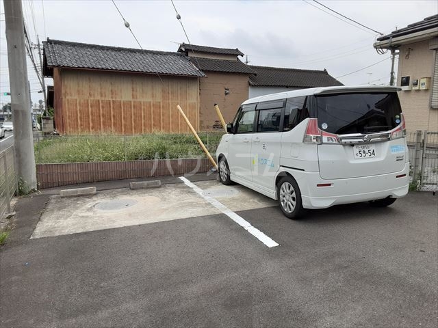 22/26 駐車場