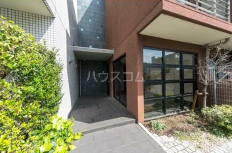 15/17 エントランス