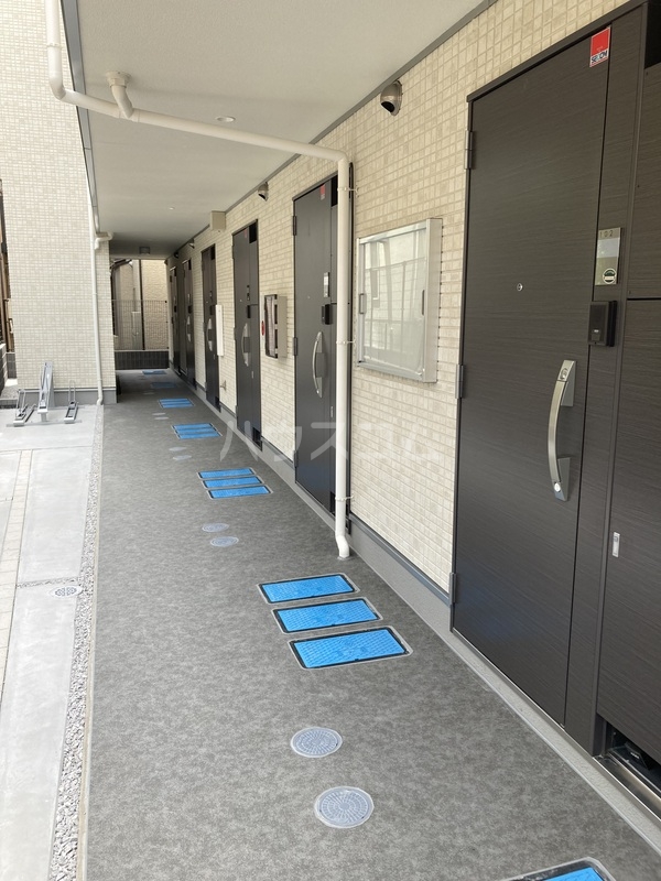 16/18 エントランス