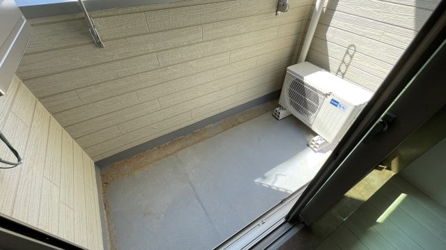 17/23 バルコニー