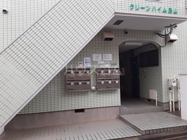 21/30 エントランス