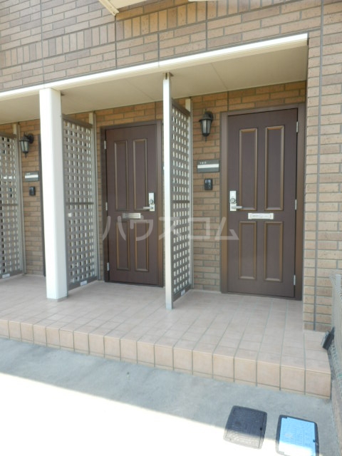 21/30 エントランス