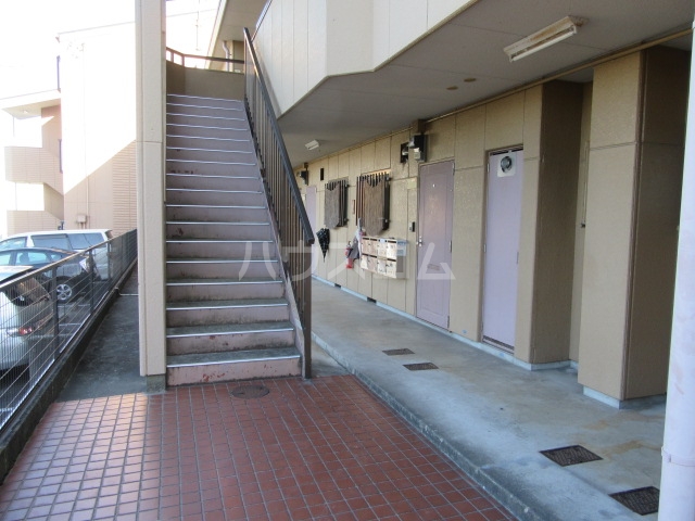 19/22 エントランス