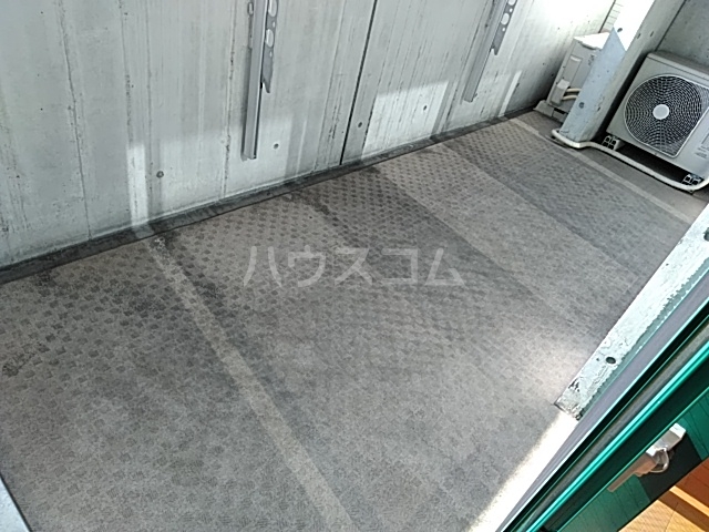 27/30 駐車場