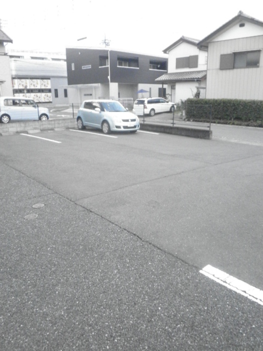14/16 駐車場