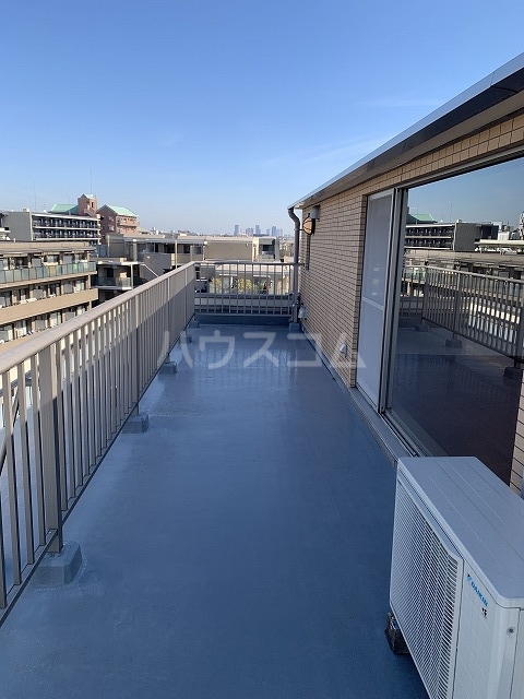 21/30 バルコニー