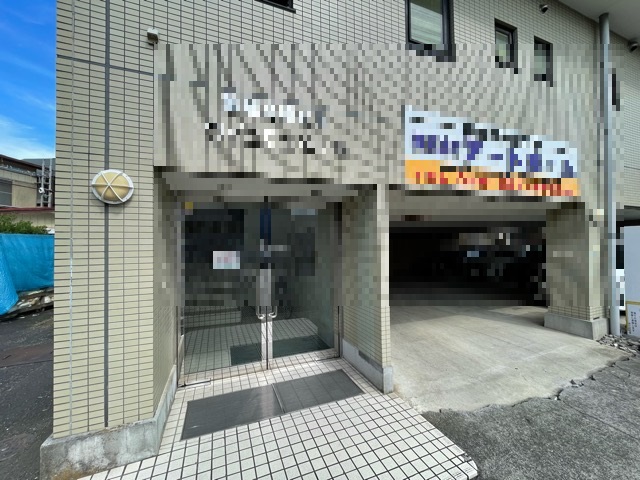 3/4 エントランス