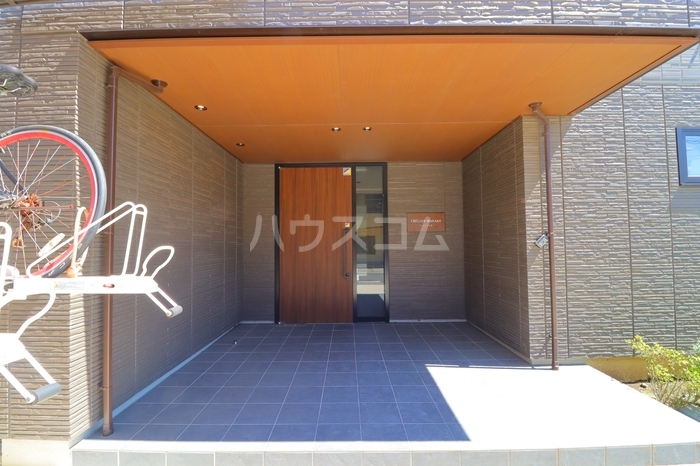 18/21 エントランス