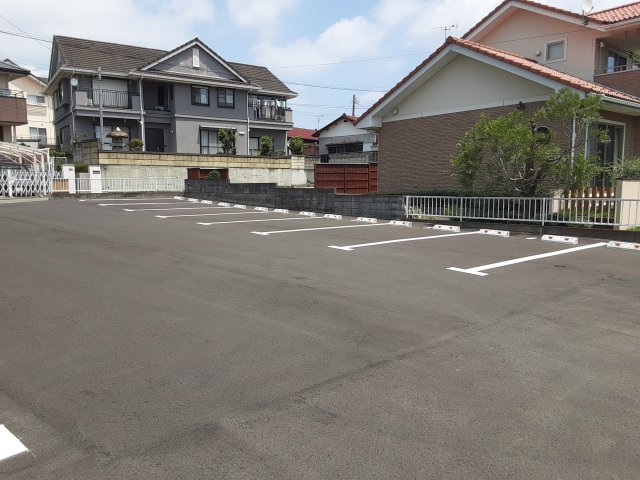 2/3 駐車場