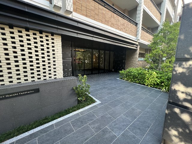 3/4 エントランス