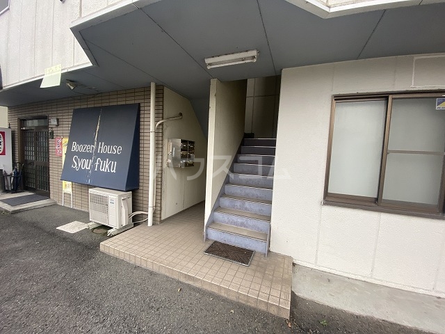 21/27 エントランス