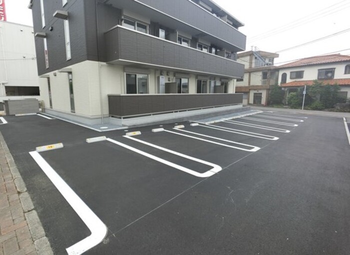 20/29 駐車場