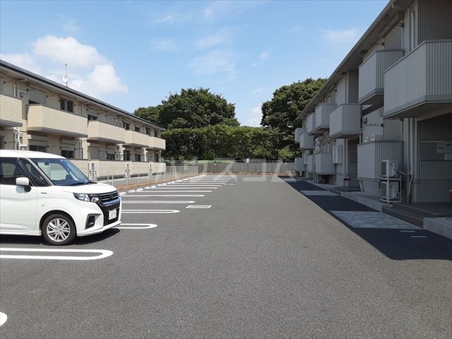 2/7 駐車場