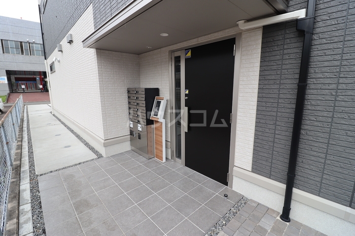 19/24 エントランス