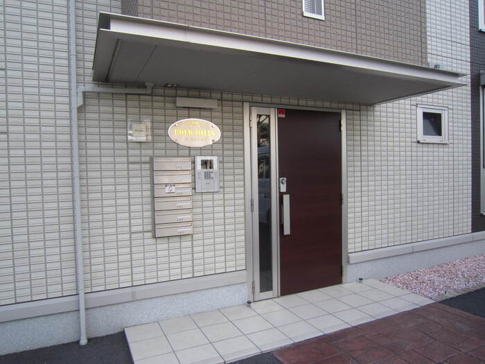 18/23 エントランス