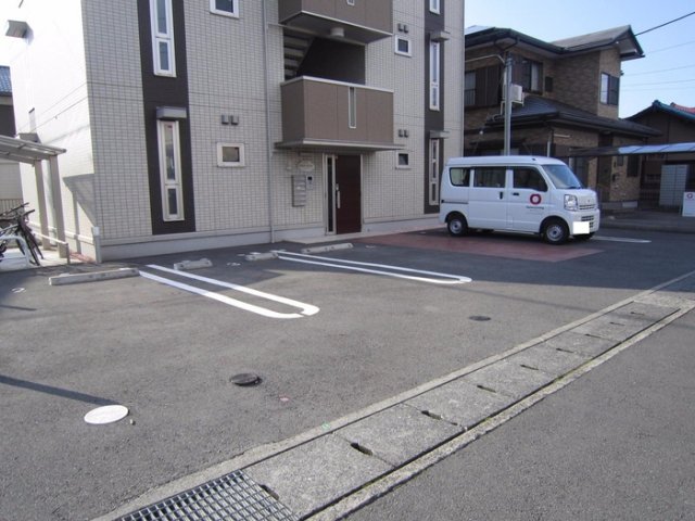 19/23 駐車場