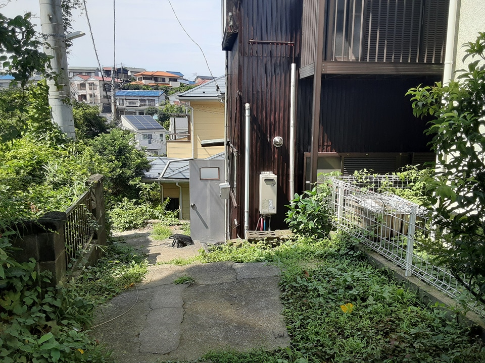 21/25 エントランス