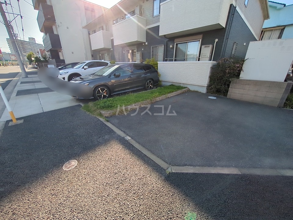 23/25 駐車場