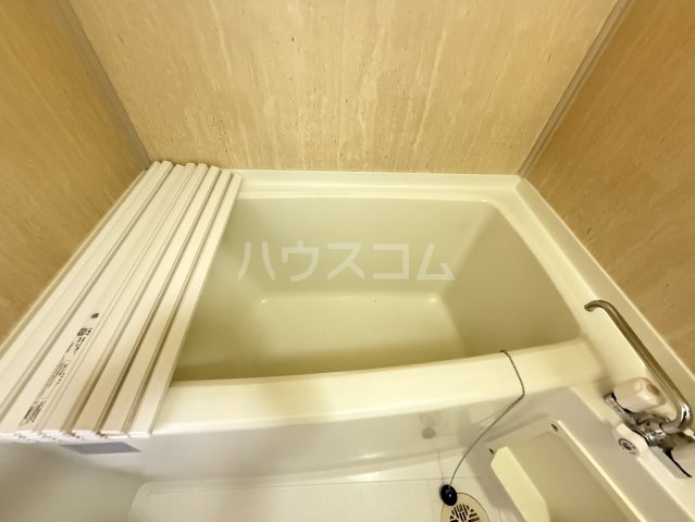 21/30 浴室