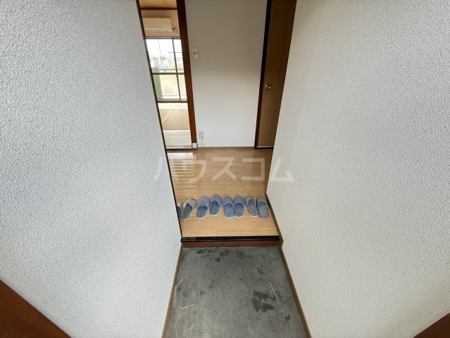 16/30 玄関