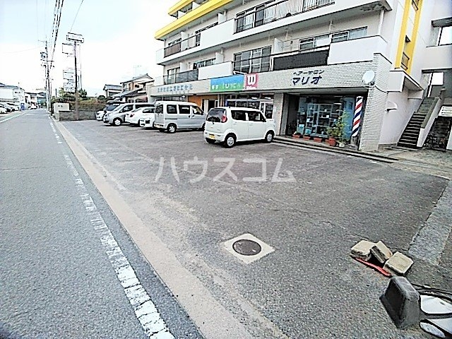 20/29 駐車場