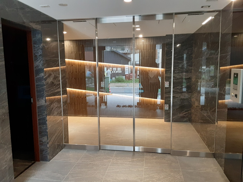 29/30 エントランス