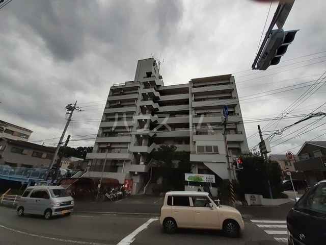 14/23 エントランス