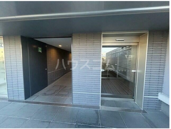 2/3 エントランス