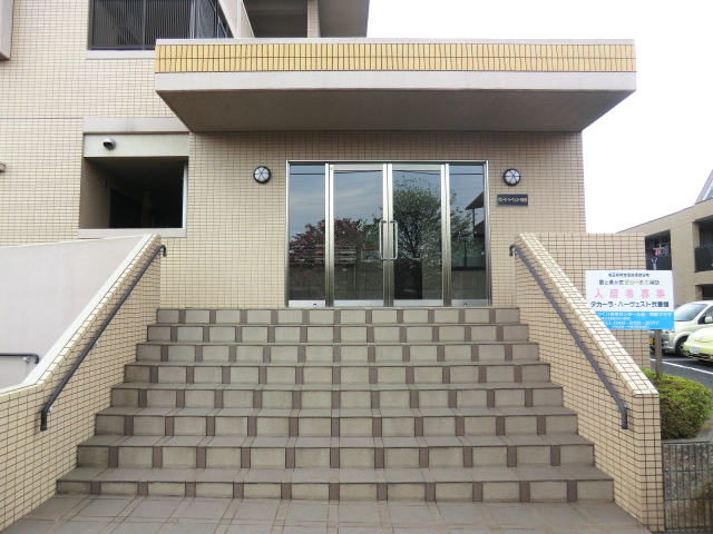 17/25 エントランス