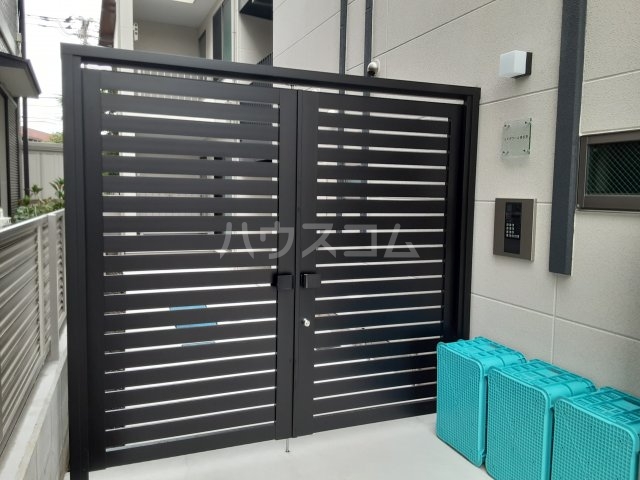 19/29 エントランス