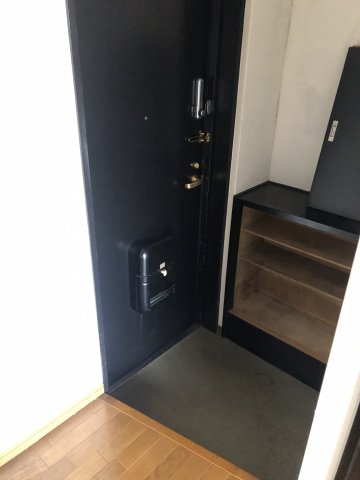 17/27 エントランス