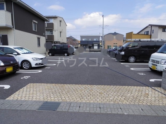 14/15 駐車場