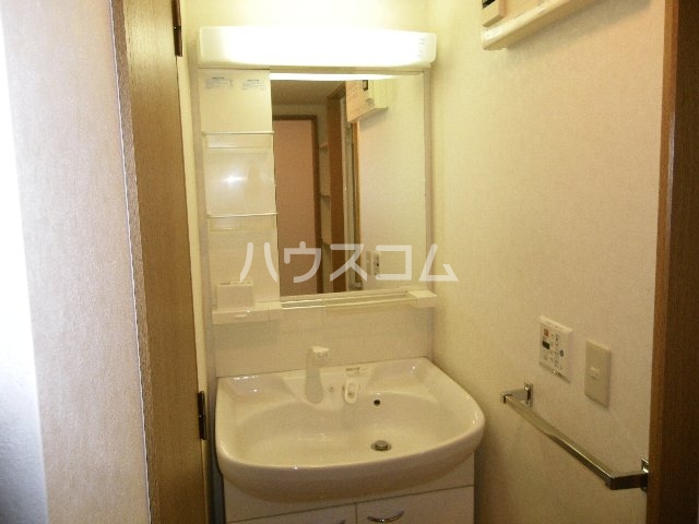 13/18 洗面