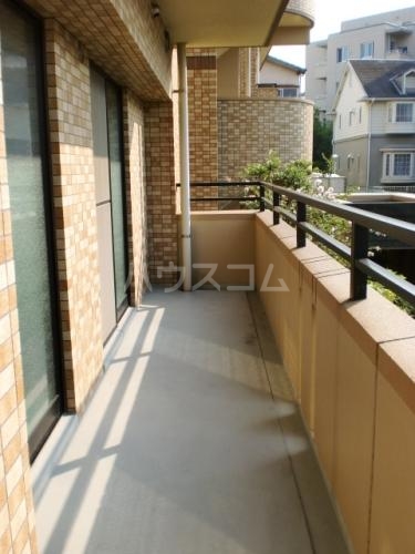 13/23 バルコニー