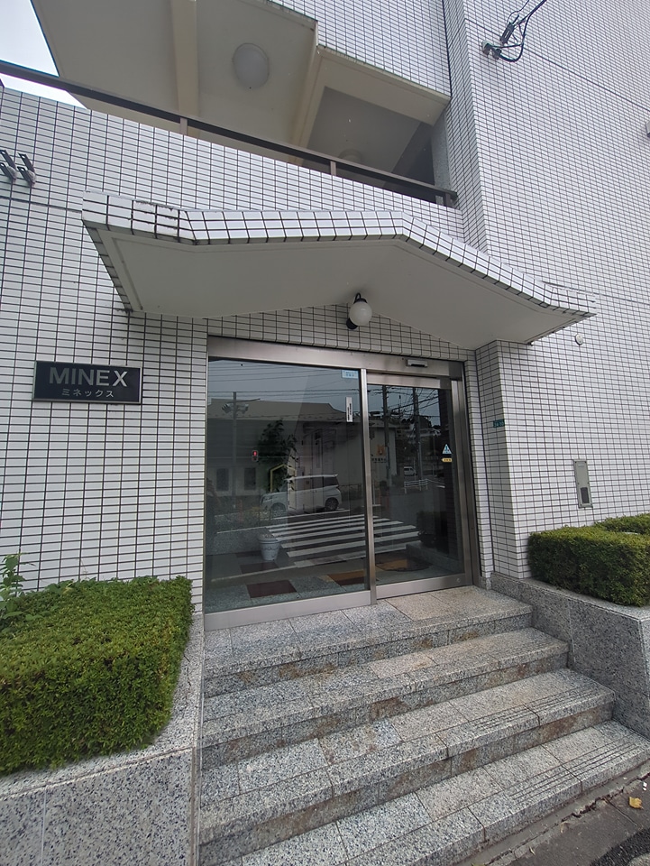 2/5 エントランス