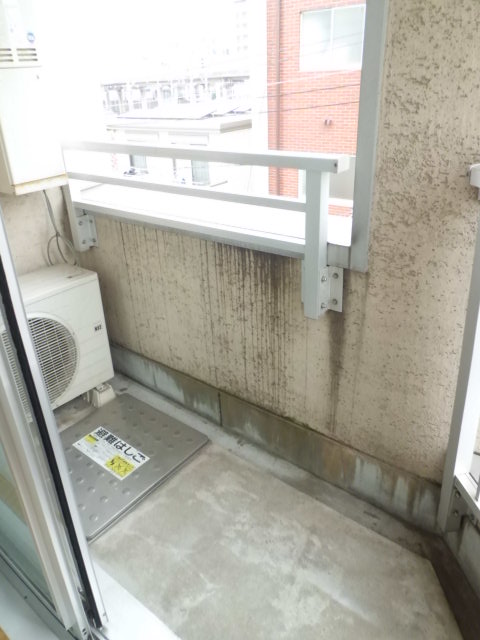19/26 バルコニー
