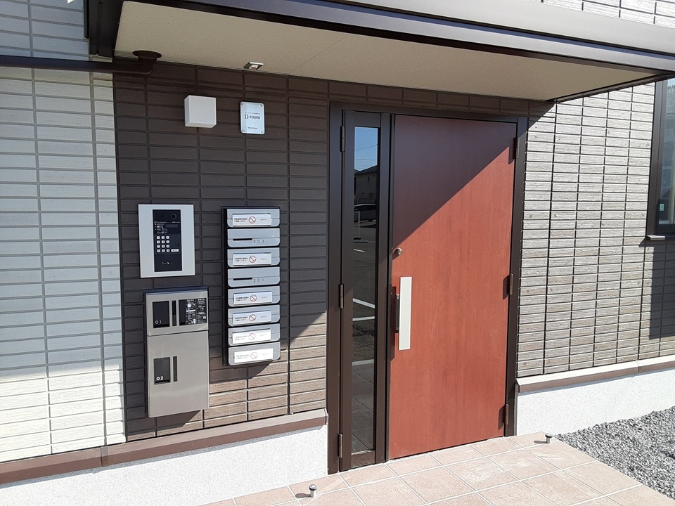 21/30 エントランス