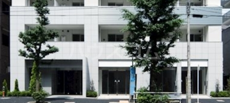 18/22 エントランス