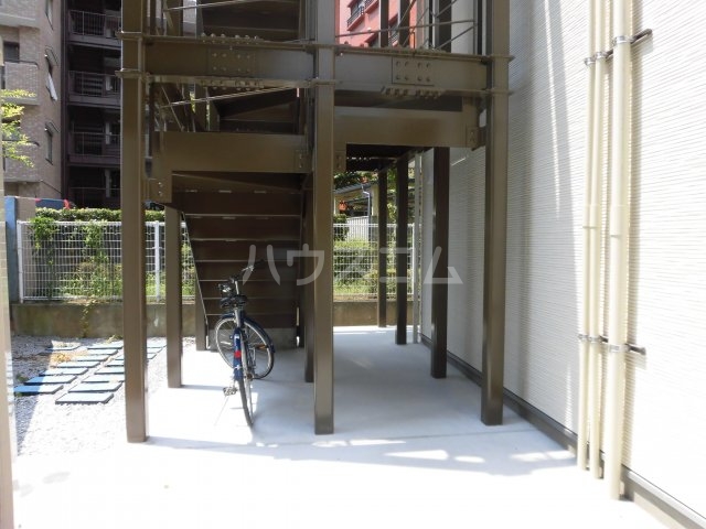 19/24 エントランス