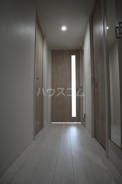 24/30 エントランス