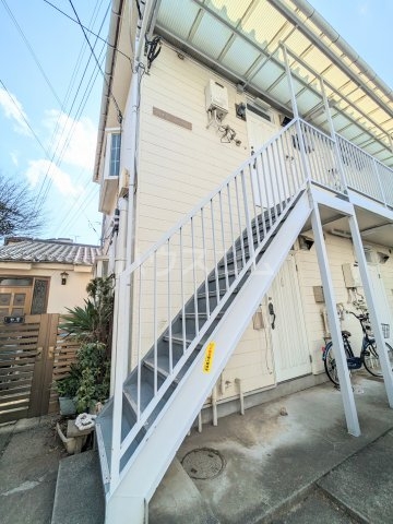 20/21 エントランス