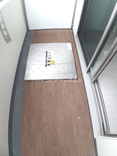 16/27 バルコニー