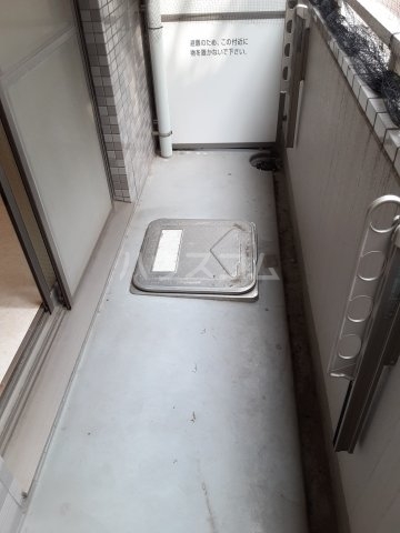 21/30 バルコニー