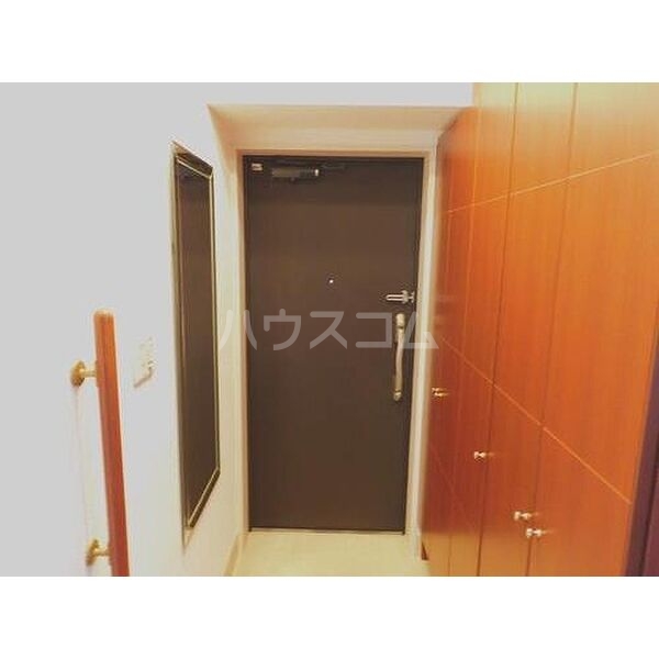 22/25 エントランス