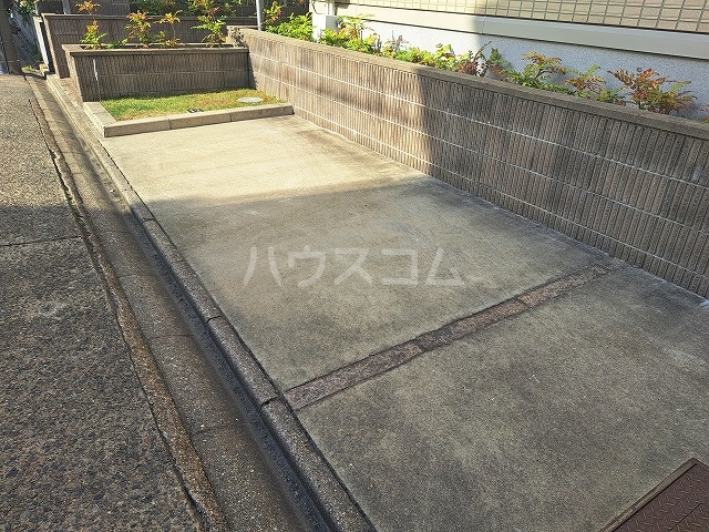 3/4 駐車場