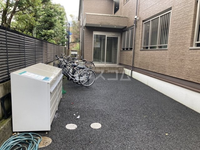 24/26 駐車場