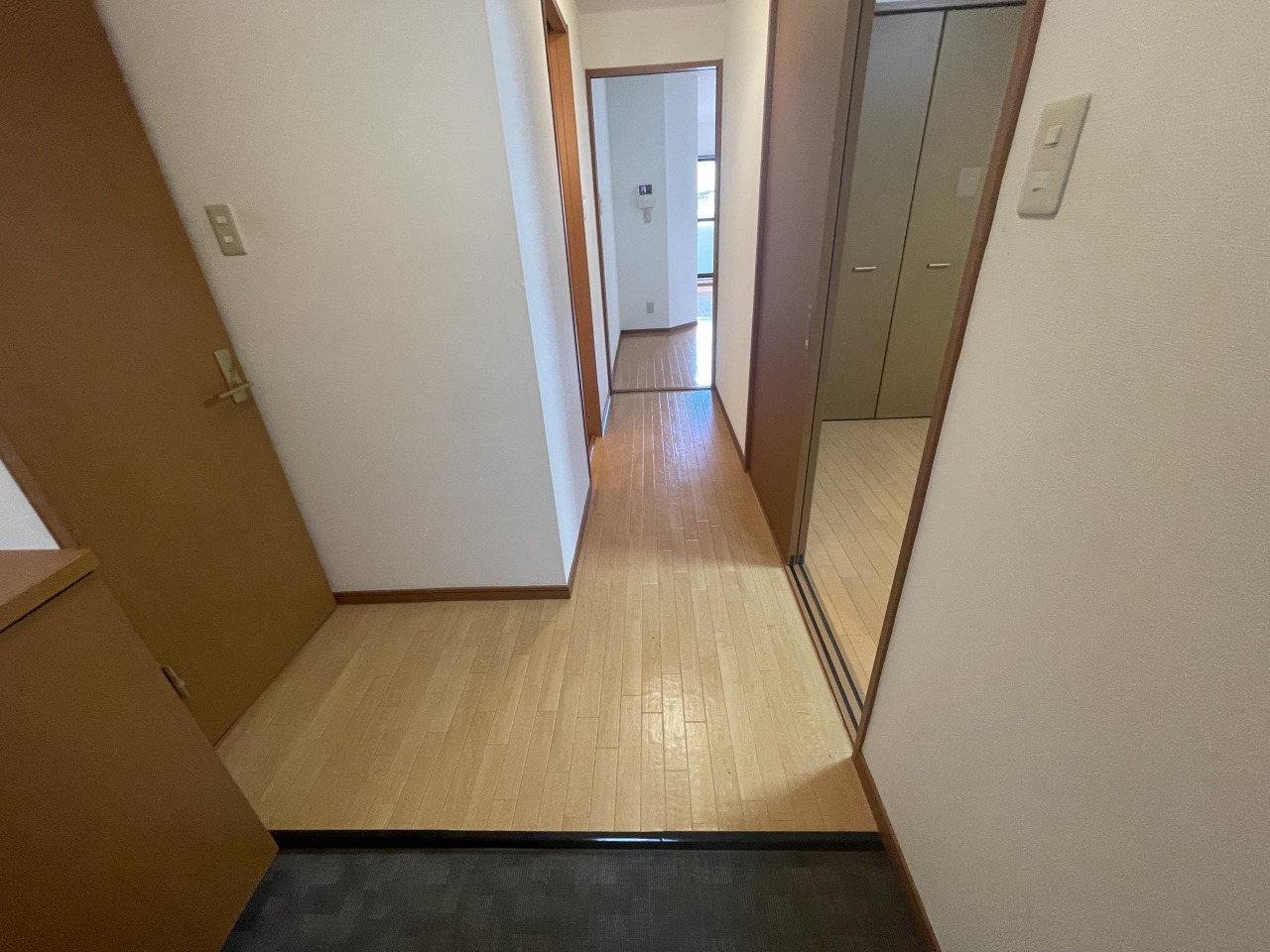 6/25 玄関